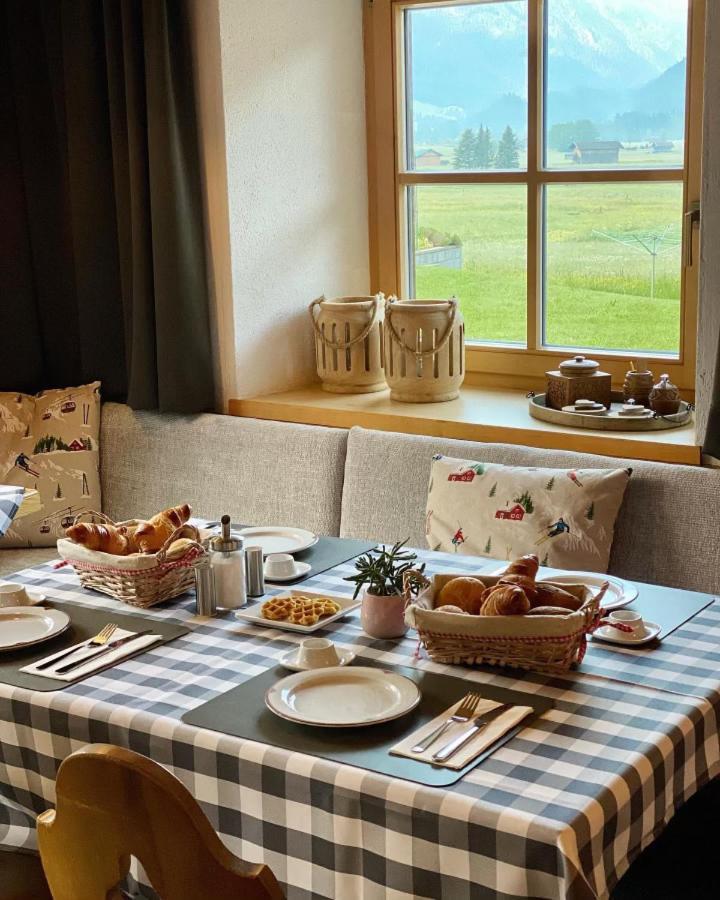 Hotel Haus Tirol Ehrwald Esterno foto