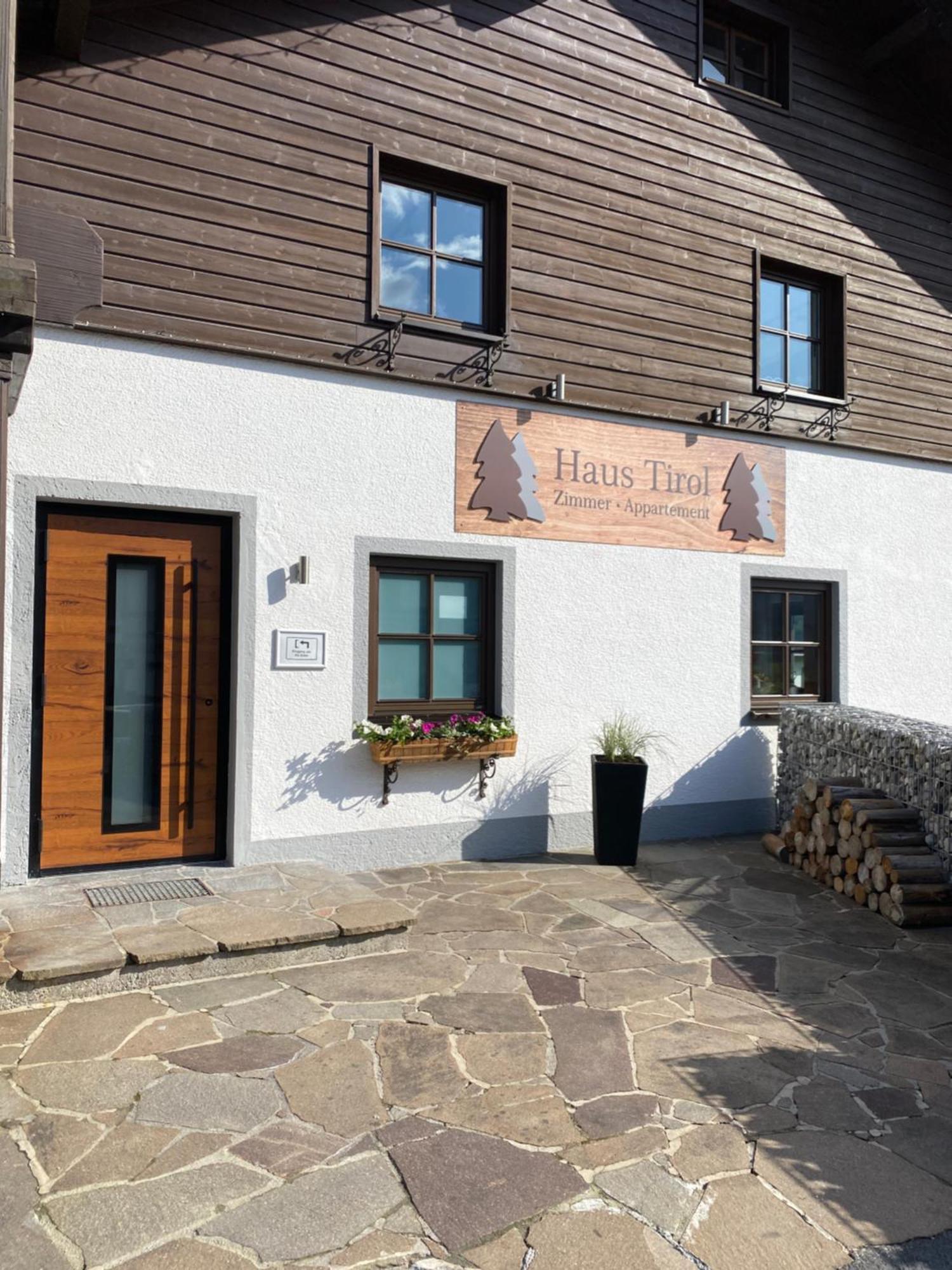 Hotel Haus Tirol Ehrwald Esterno foto